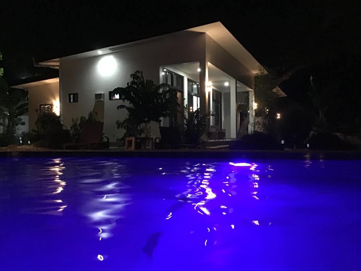 Bamboobeachvilla2 Ac New Oceanfront Pool Sunsetview Garden Kitchen Satellite Starlink Wi-Fi Dimiao Exteriör bild
